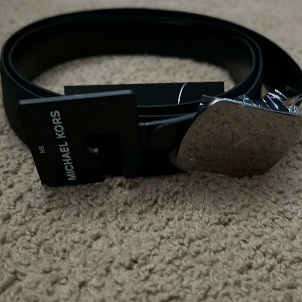 NWT men’s Michael Kors belt